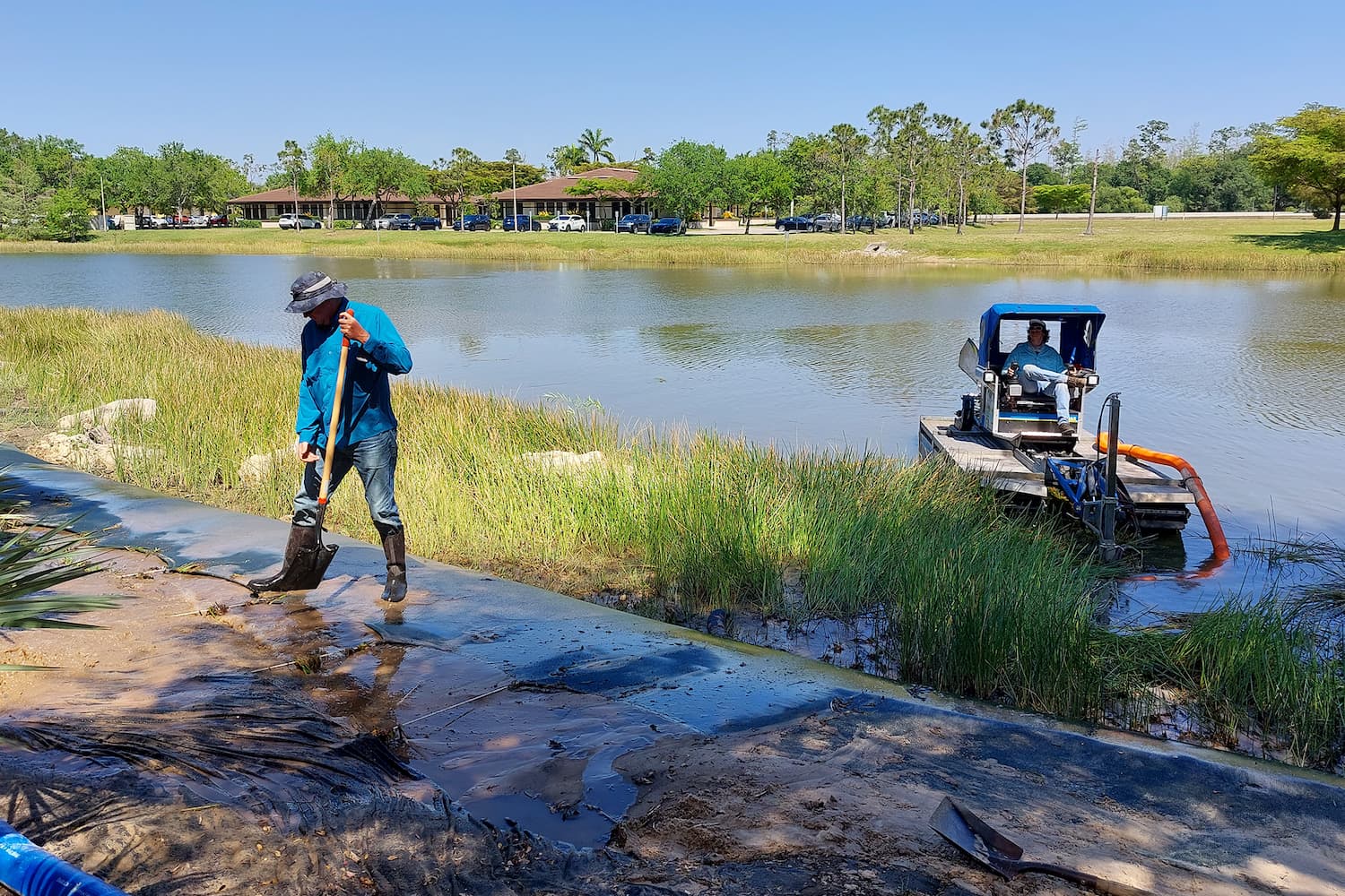 Truxor shoreline restoration equipment